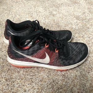Womens Nikes size 8